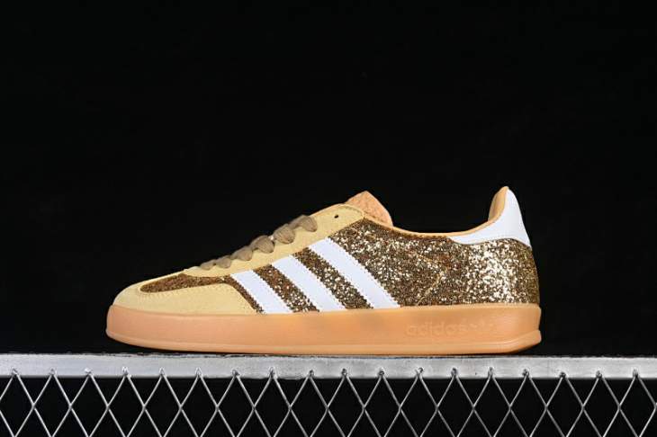 Picture of Adidas Gazelle _SKUfw21872985279010188fw
